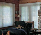 Жалюзи и шторы в интерьере. В деревянных домах